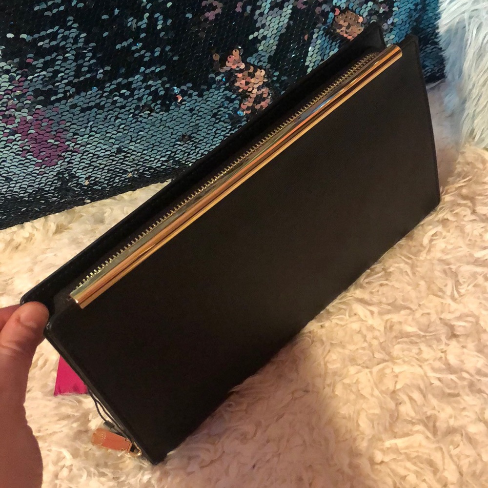 🔮Weekend Sale🔮 VC KYLA Black Leather Clutch!! NEW!!!